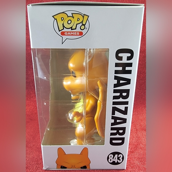 Charizard funko # 843 (nib) with pop protector - Picture 5 of 7